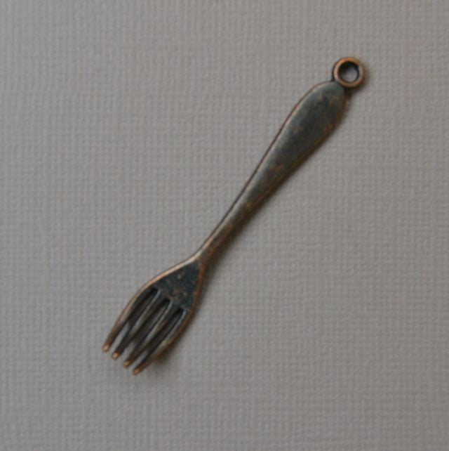 Breloque fourchette cuivre rouge