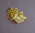 Lot de feuilles jaunes